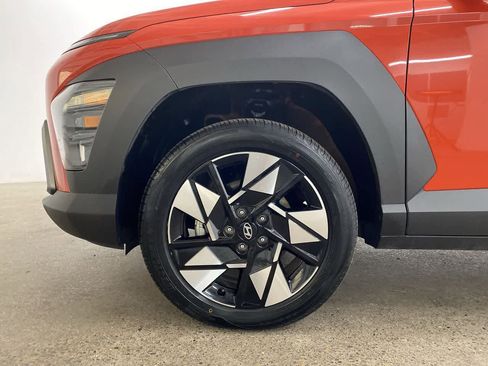 Used 2024 Hyundai Kona SEL image 11