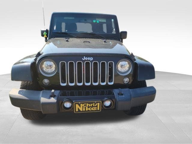 Used 2018 Jeep Wrangler Unlimited Sahara AWD/4WD image 8