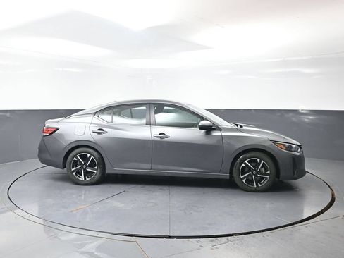 Used 2024 Nissan Sentra SV FWD image 3