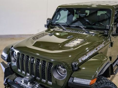 Used 2022 Jeep Wrangler Unlimited Rubicon w/ Dual Top Group image 24