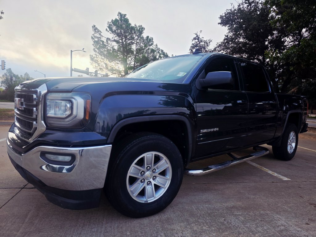 Used 2017 GMC Sierra 1500 SLE w/ SLE Value Package RWD image 3