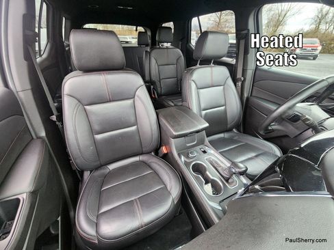 Used 2022 Chevrolet Traverse RS image 5