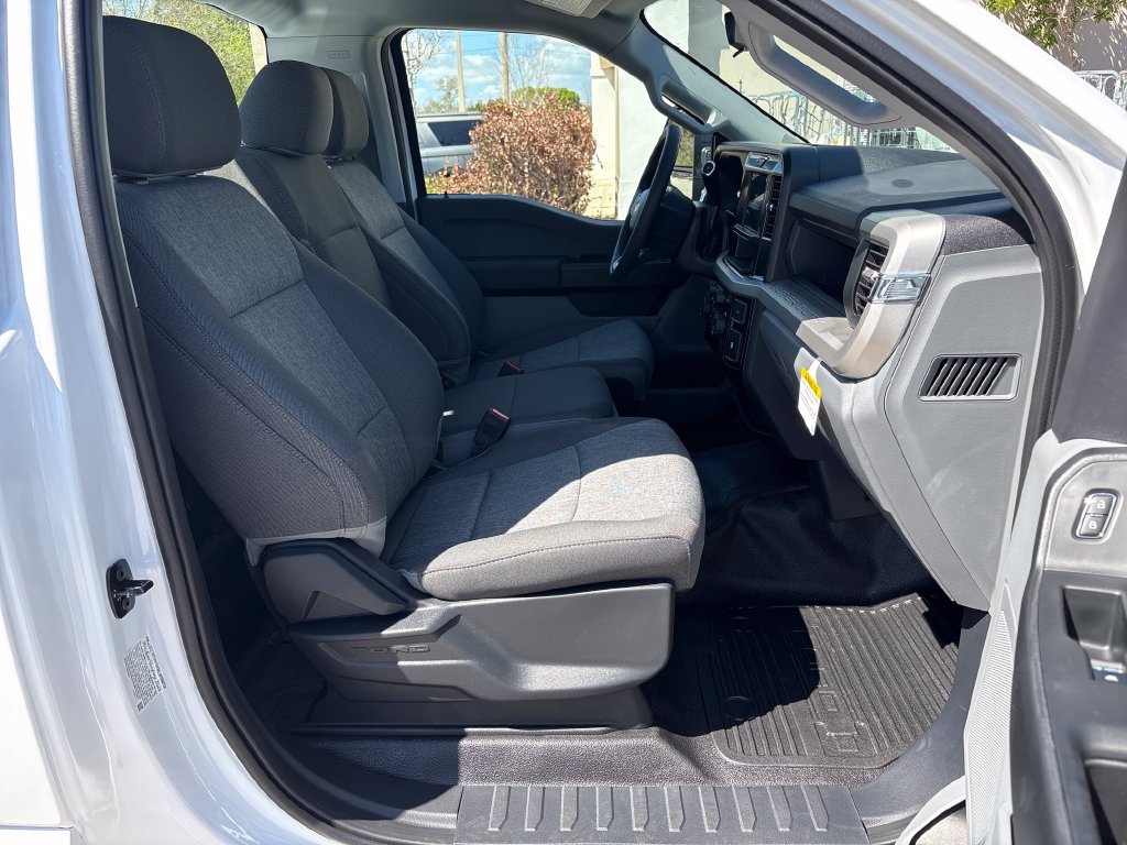 New 2026 Ford F350 XL w/ 360-Degree Camera Package RWD image 5