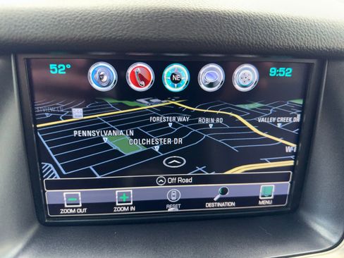 Used 2020 GMC Yukon Denali w/ Denali Premium Package image 27