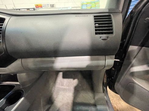 Used 2010 Toyota Tacoma 4x4 Regular Cab image 8