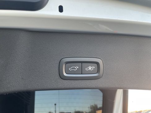 Used 2023 Volvo C40 P8 Recharge Plus w/ Climate Package image 16