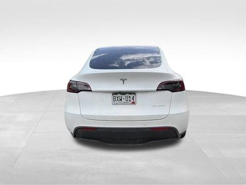 Used 2022 Tesla Model Y Long Range AWD/4WD image 7