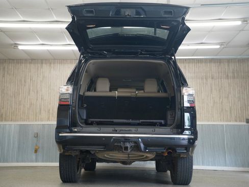 Used 2017 Toyota 4Runner Limited AWD/4WD image 40