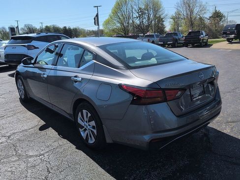 Used 2024 Nissan Altima 2.5 S FWD image 5