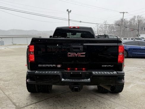 Used 2018 GMC Sierra 3500 Denali w/ Duramax Plus Package image 13