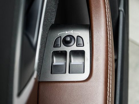 Used 2018 Jaguar F-TYPE Coupe image 33