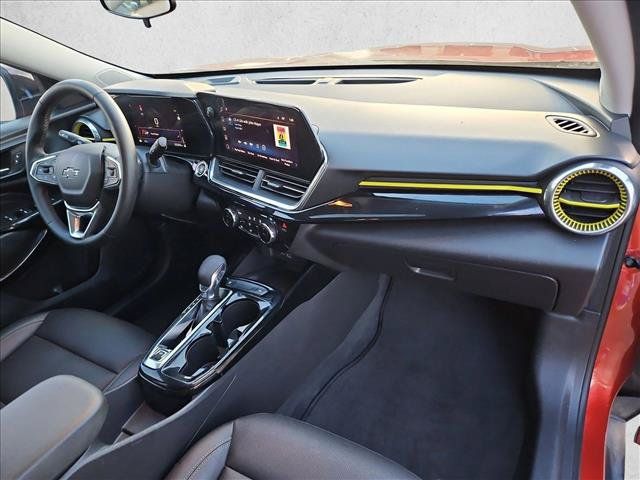 Used 2024 Chevrolet Trax ACTIV w/ Sunroof Package FWD image 22