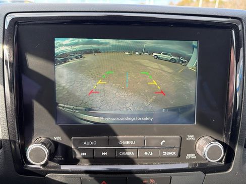 Used 2022 Nissan Frontier SV image 22