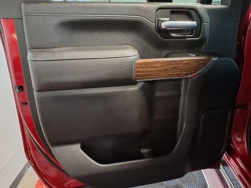 Used 2023 Chevrolet Silverado 2500 High Country w/ Technology Package image 13