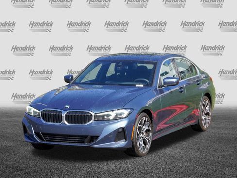 Certified 2025 BMW 330i Sedan RWD image 5