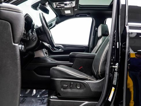 Used 2023 GMC Yukon SLT w/ SLT Premium Package RWD image 42