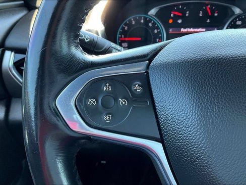 Used 2022 Chevrolet Traverse LT FWD image 10