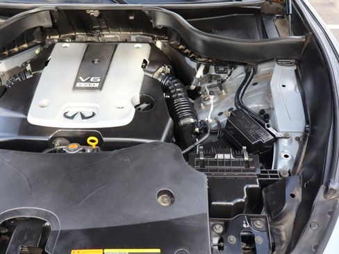 Used 2017 INFINITI QX70 AWD image 41