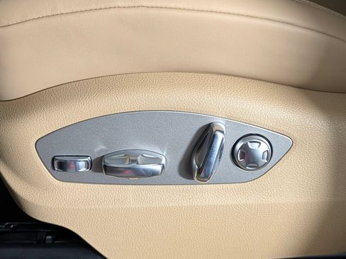 New 2026 Porsche Macan AWD/4WD image 29