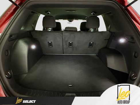 Used 2025 Chevrolet Equinox LT w/ Safety and Technology Package FWD image 26