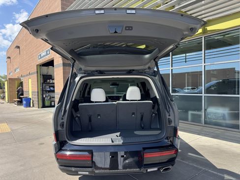 Used 2024 Hyundai Santa Fe Calligraphy image 40