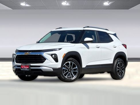 Used 2025 Chevrolet TrailBlazer LT FWD image 22