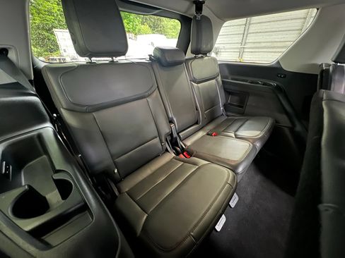 Used 2025 Ford Expedition Active AWD/4WD image 8