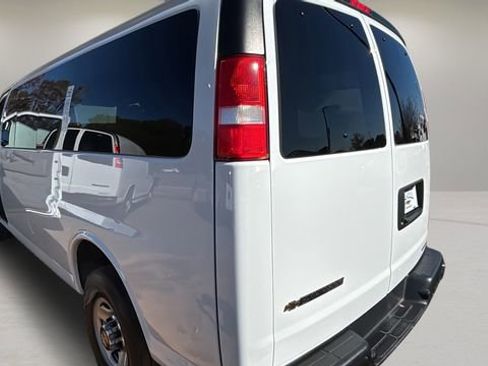 Used 2024 Chevrolet Express 3500 LT w/ LT Preferred Equipment Group RWD image 34