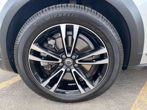 Used 2018 Volvo V90 T5 Cross Country w/ Convenience Package AWD/4WD image 13