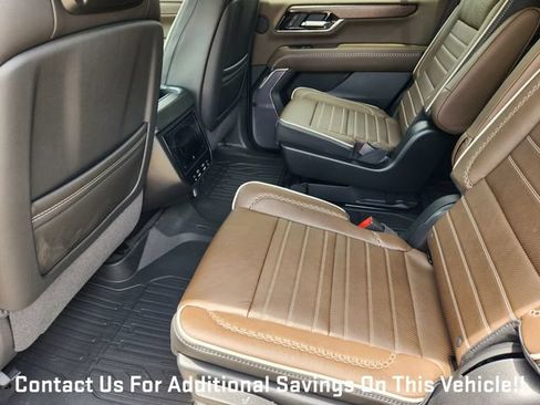 New 2026 GMC Yukon Denali Ultimate w/ LPO, Floor Liner Package AWD/4WD image 22