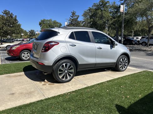 Used 2021 Buick Encore Preferred w/ Safety Package II image 8