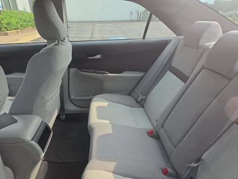Used 2014 Toyota Camry LE FWD image 6