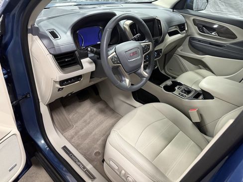 Used 2024 GMC Terrain Denali w/ Denali Premium Package AWD/4WD image 20
