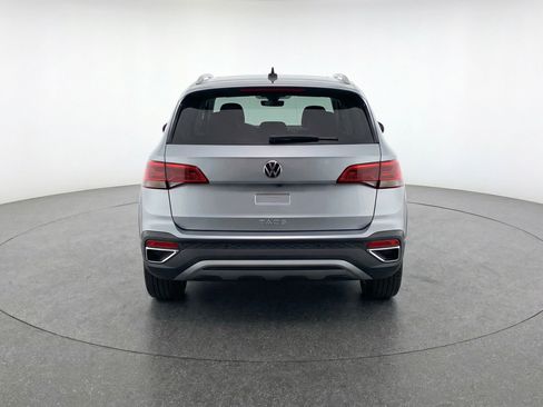 Used 2025 Volkswagen Taos SE image 7