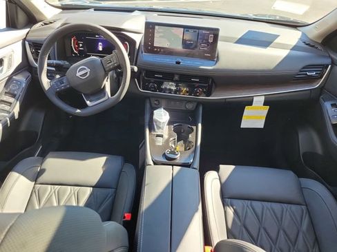 New 2026 Nissan Rogue Platinum image 11