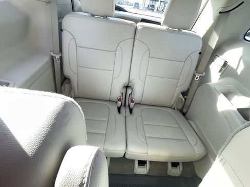 Used 2021 GMC Acadia Denali w/ Denali Technology Package image 27