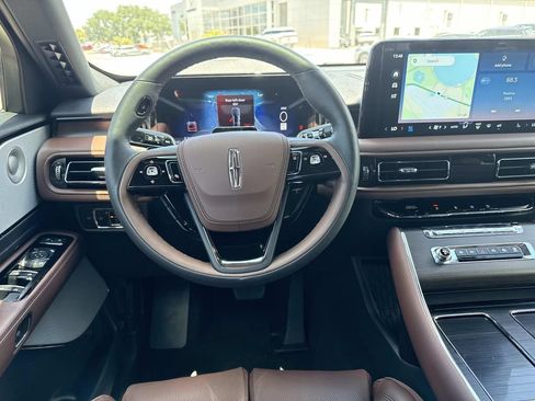 New 2026 Lincoln Aviator Reserve AWD/4WD image 17