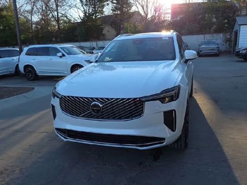 New 2026 Volvo XC90 B6 Plus image 8