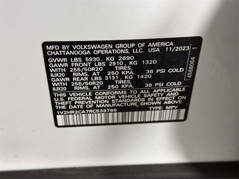 Used 2024 Volkswagen Atlas SE image 16