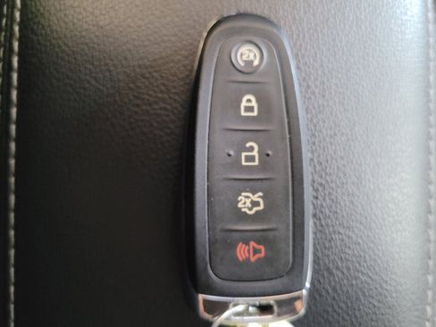 Used 2017 Ford Escape Titanium AWD/4WD image 32