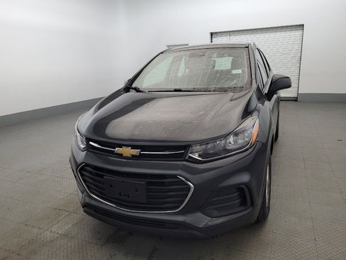 Used 2020 Chevrolet Trax LS FWD image 15