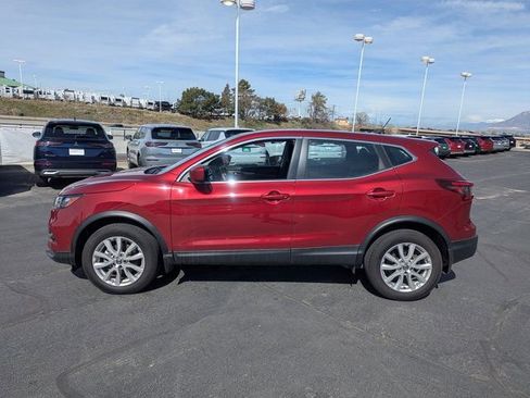 Used 2022 Nissan Rogue Sport S image 7