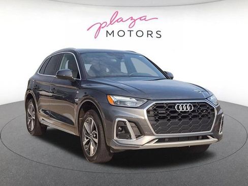 Used 2023 Audi Q5 2.0T Premium w/ Convenience Package AWD/4WD image 3