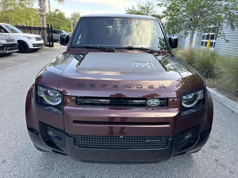 Used 2023 Land Rover Defender 130 X-Dynamic SE image 8