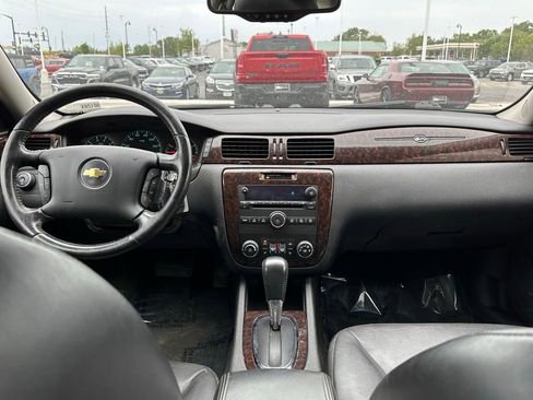 Used 2013 Chevrolet Impala LTZ FWD image 26