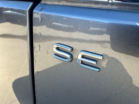 Used 2023 Volkswagen Atlas SE image 6