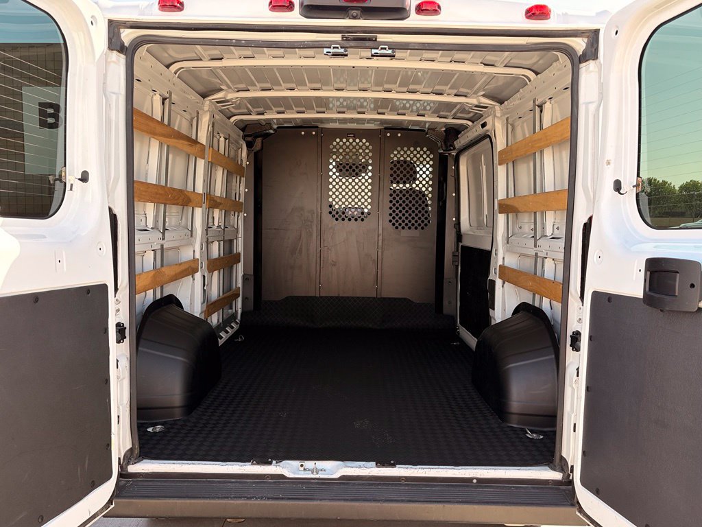Used 2025 RAM ProMaster 2500 w/ U-Haul Equipment Group FWD image 16