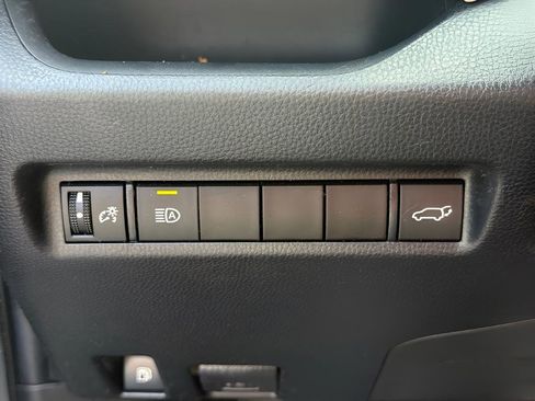 Used 2020 Toyota RAV4 XLE w/ Convenience Package AWD/4WD image 26