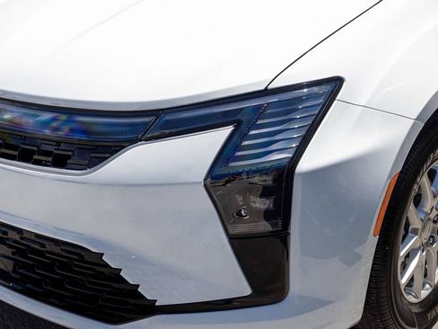 New 2027 Chrysler Pacifica Select FWD image 33