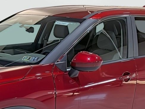 Used 2025 Nissan Rogue SV AWD/4WD image 8